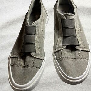 Blowfish Olive Green Slip-On Flats